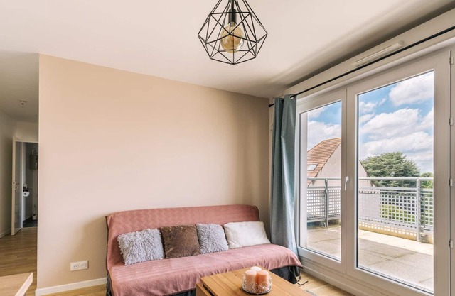 GuestReady - Cozy 2BR Apartment w/ Balcony near Vert Galant Station