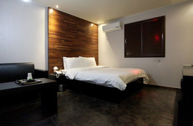 Gugi Motel