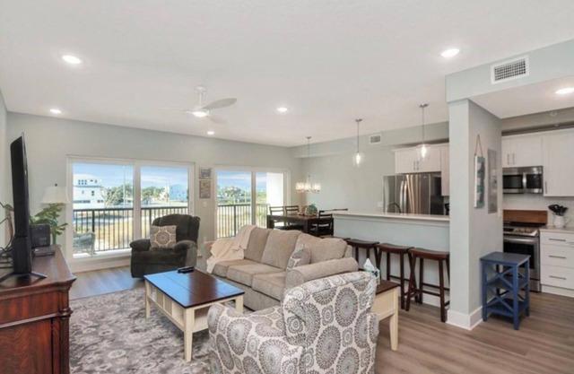 Gulf Front 3 Bedroom Condo in Mexico Beach at The Vue