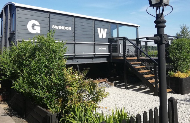 GWR Toad - Original converted train carriage - Sleeps 2 - watch steam trains pass by 20ft away