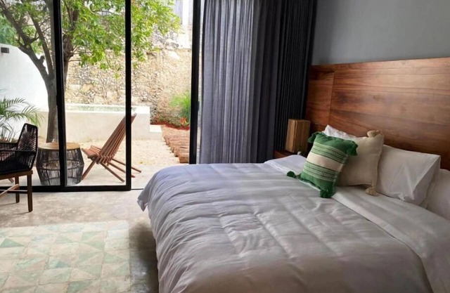 Habitación de lujo con king Size y alberca privada en el centro de Mérida.