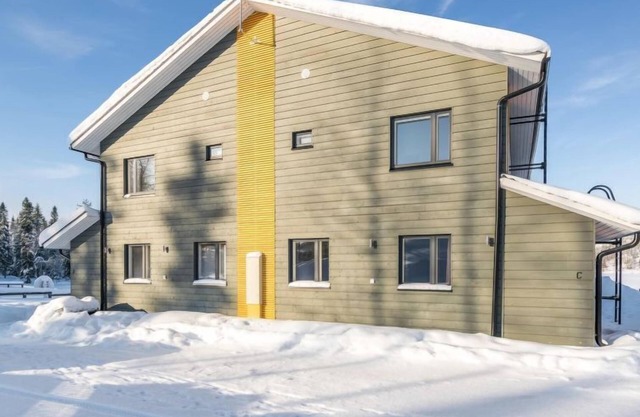 Hallan Karhu C, Paritalo by Interhome