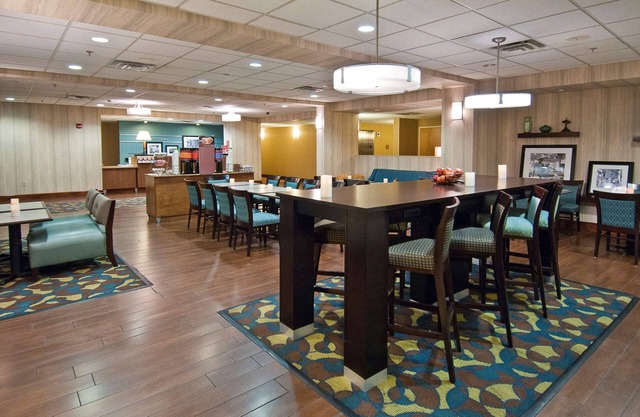 Hampton Inn Canton