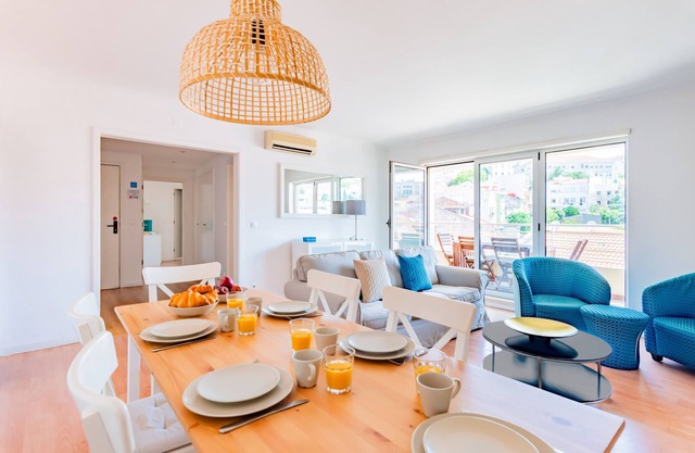 Hang Your Hat - Avenida da Liberdade