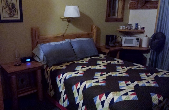 Happy Cabin: Small Studio