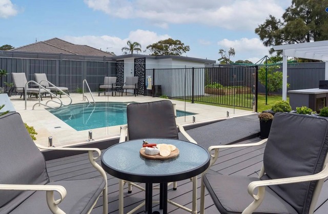 Happy Dayz – Comfortable accommodation with pool