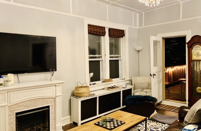 Have a Grand Time On Grand! Family-friendly house w/PRIVACY, SPACE, & LOCATION!