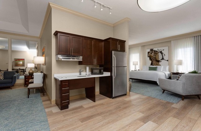 Hawthorn Extended Stay by Wyndham West Palm Beach