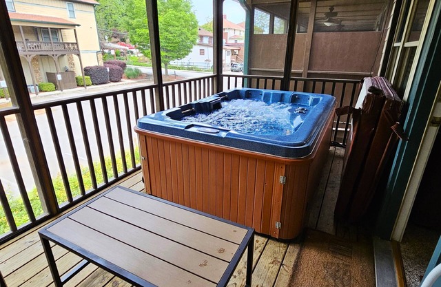 Heart of Helen Condo located in downtown Helen GA just minutes from everything.