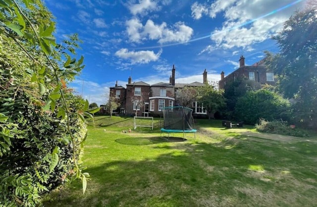 Heart Of Reading, Free Breakfast + Parking + Games + BBQ + Firepit