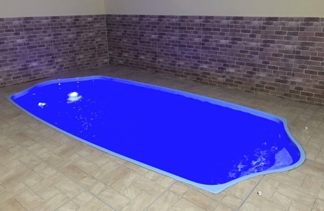 HEATED POOL, AIR CONDITIONING, LIVING ROOM/BEDROOMS, WIFI, COMPLETE HOUSE! (Rubber tree)