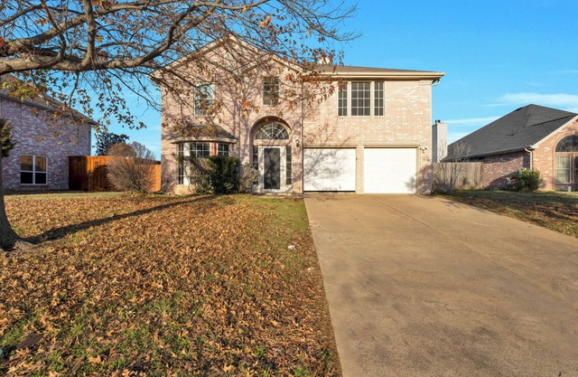 Heated Pool and Hot tub in Rowlett/Game Room/Near Lakes