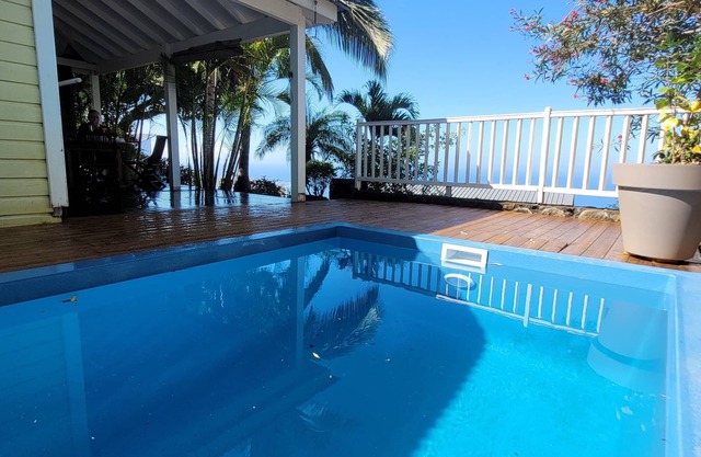 Heated pool and spa, sea view, Kaz Hibiscus