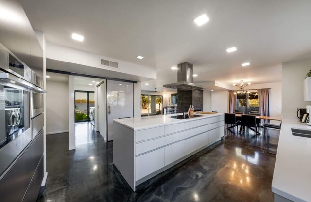 Heated Pool/Mountain Views/Spa/4 BR/3.5 BA