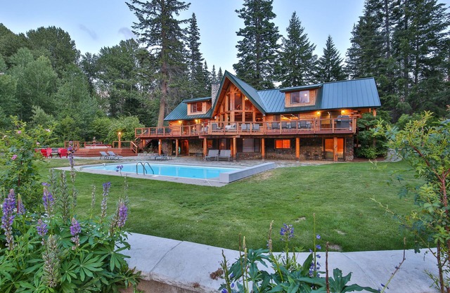 Heaven Can Wait Lodge ~ Riverfront Estate on 12 Private Acres ~ Expansive Views