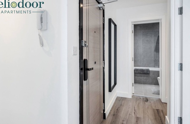 Heliodoor Apartments Milton Keynes 2-Bedroom Flat
