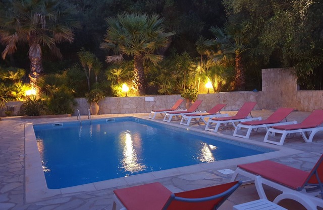 Hélios1 6pers - 3 bedrooms beach 5 mins away and heated pool