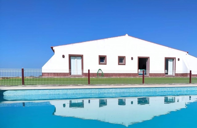 Herdade do Carneiro, Holidays with swimming pool 15 km from Montemor-o-Novo