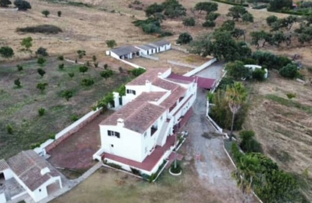 Herdade do Castanheiro E, Bensafrim quiet country life a few minutes from Lagos.