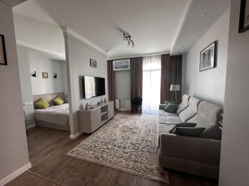 Hermes Apartment Center