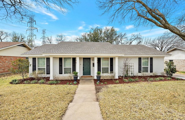 HGTV's FIXER UPPER "The Plain Jane”