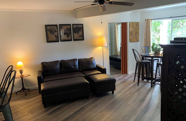 Hidden Gem! 2BR Guest House Near LA, Glendale & Universal