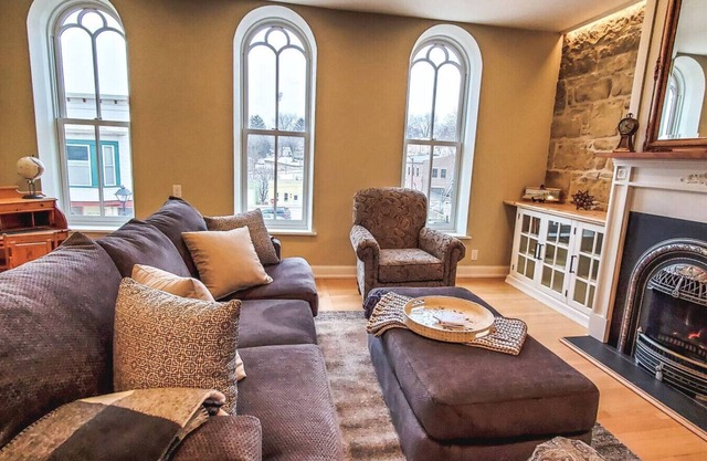 Hideaway on High Downtown Mineral Point