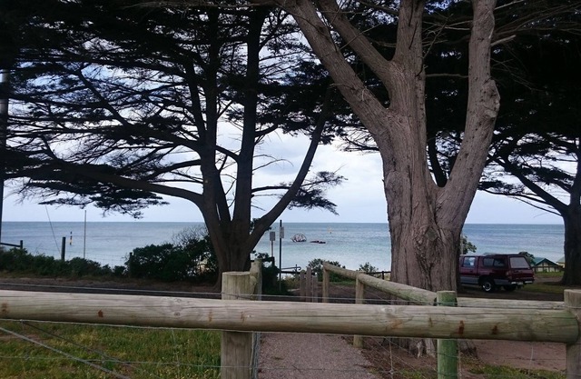 Hideaway Shack Indented Heads