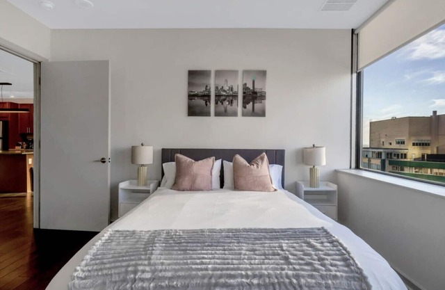 High-Rise 30th Flr Modern Apt, DT Dallas