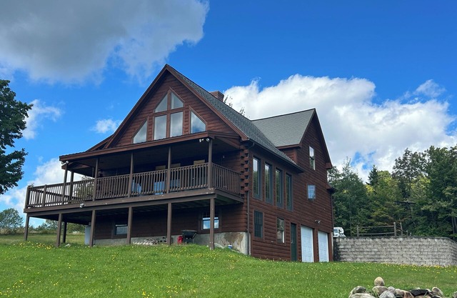 High View Lodge, log chalet with unparalleled views of Western Maine Mountains