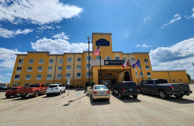 Highland Suites Minot