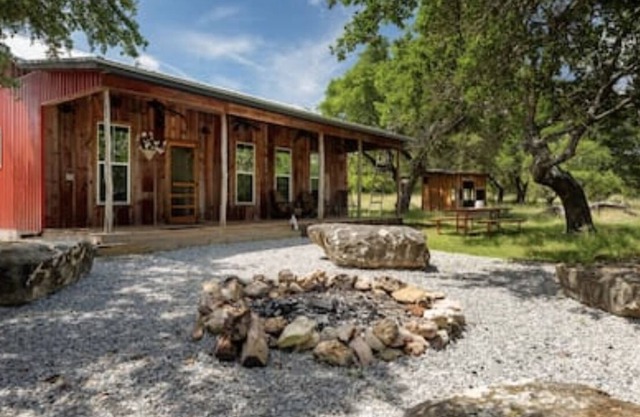 Hill Country Cabin on Private 36 Acres