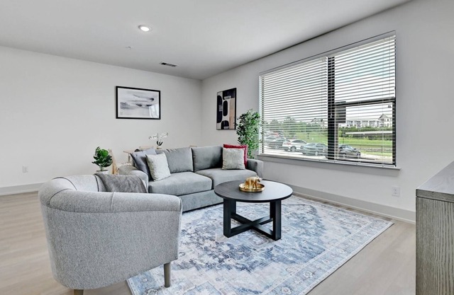 Hill Country Retreat: 2 Bed, 2 Bath Minutes from Downtown Austin