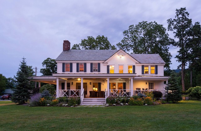 Hill Farm Inn