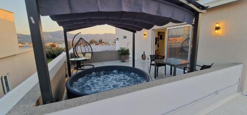 Hill Luxury Suite