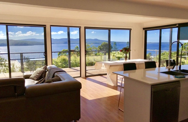 Hillstop pet Friendly With Panoramic Views
