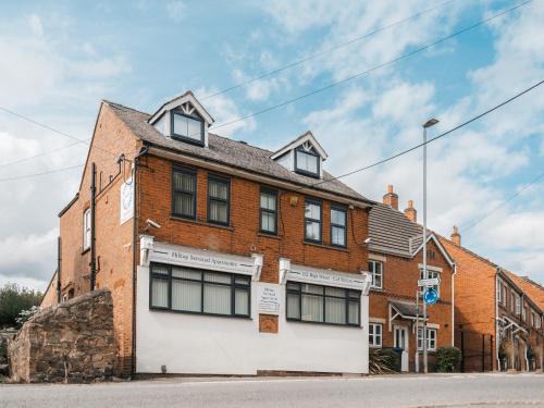 Hilltop Apartment 2 - Uk50594
