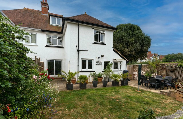 Hillview House