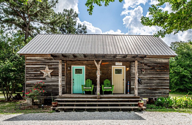 Historic cottage at 1895 Ashley Jewell estate 🍑42 acres and Ogeechee riverfront