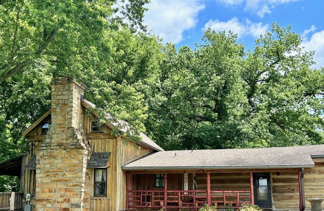 Historic Creekside Cabin at Arrington Reserve