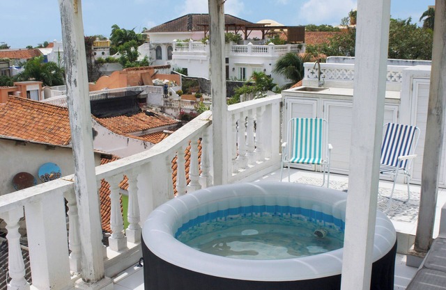 HISTORIC DOWNTOWN LOFT WITH TERRACE AND JACUZZI