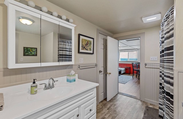 Historic Farmhouse close to Downtown