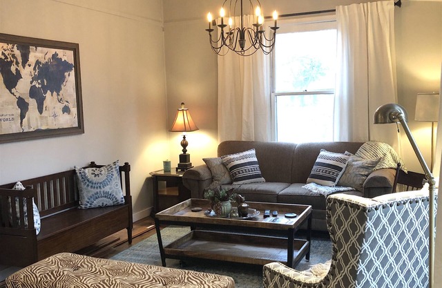 Historic Farmhouse ~ Near Historic NOTO~Bring The Entire Family!