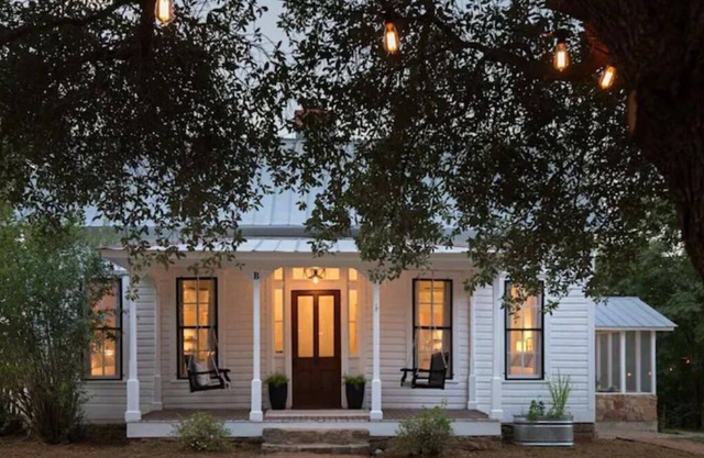 Historic Lodging on Outer Banks of Llano River, Steps to Historic Main Street
