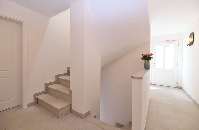 HOLIDAY APARTMENT "ODENWALD "The apartment at the top - lots of light and coziness