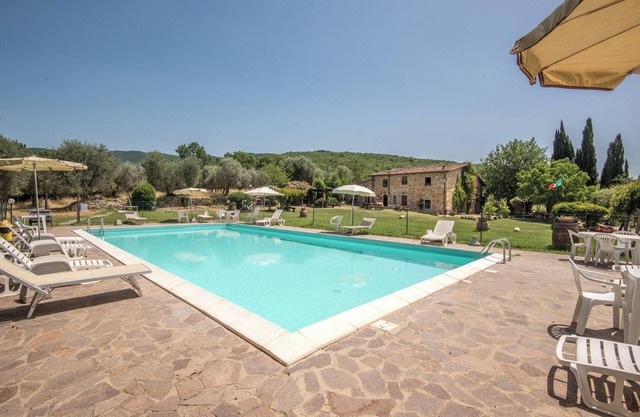 Holiday Apartment 'Trilocale Elisa' with Pool, Garden & Wi-Fi