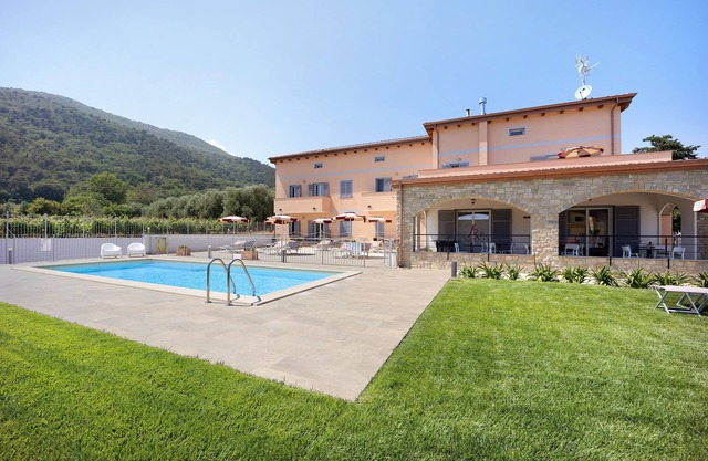 Holiday Apartment "Antichi Ricordi - Il Sole" with Balcony, Shared Pool & Wi-Fi