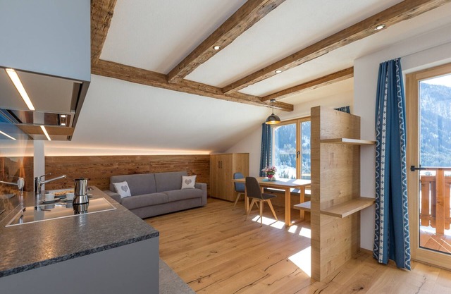 Holiday Apartment 'Ausserharmerhof Himmelreich' with Mountain View, Shared Garden and Wi-Fi