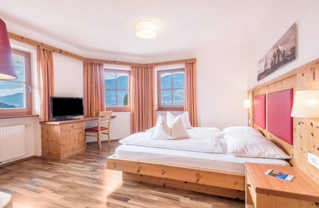 Holiday Apartment 'Riegelehof 2' with Balcony, Garden & Wi-Fi