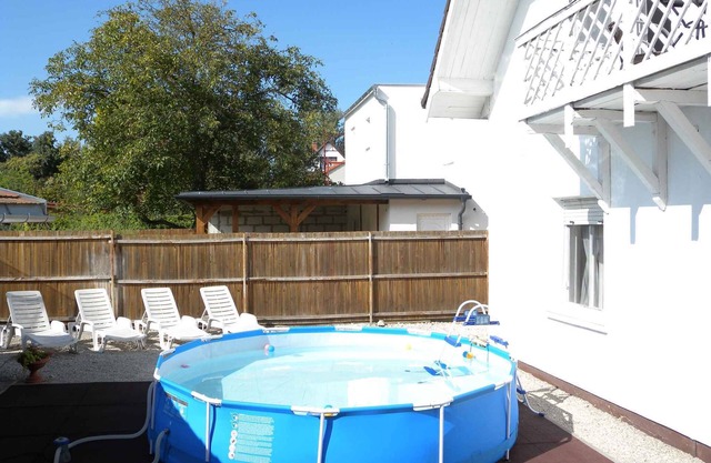 Holiday apartment with table tennis and pool